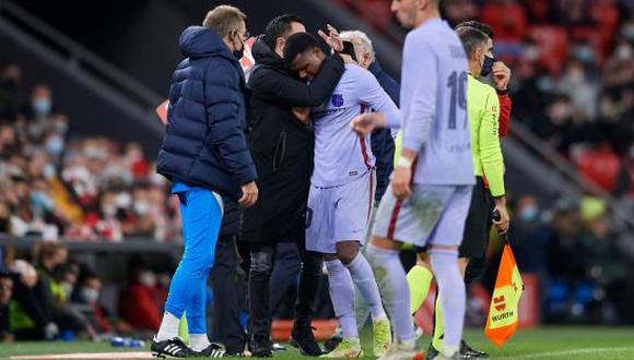 Ansu Fati se retiró del campo durante el duelo entre Barcelona vs. Athletic Club por Copa del Rey. (Foto: AFP)