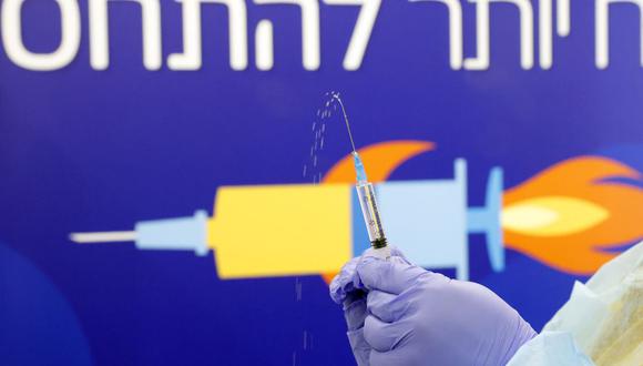 Israel ya vacunó contra el coronavirus al 10% de su población. (Foto de JACK GUEZ / AFP).