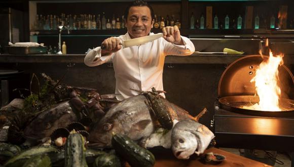 Héctor Solís lidera la cocina del restaurante Fiesta en Lima, bajo el lema "El producto no es negociable", por una gastronomía chiclayana honesta y en evolución.