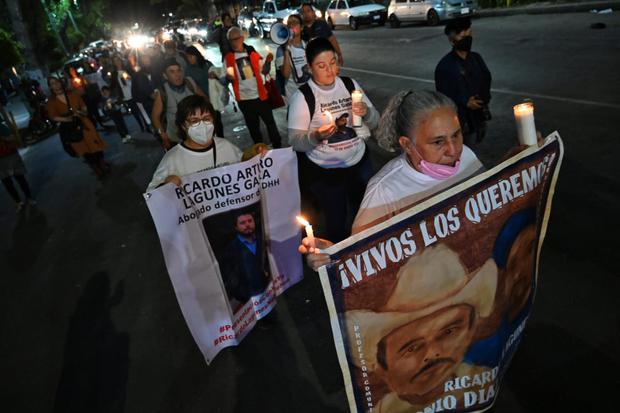 Marcha de familiares y amigos de Ricardo Lagunes y Antonio Díaz para exigir la aparición de los defensores. Foto: Obturador MX