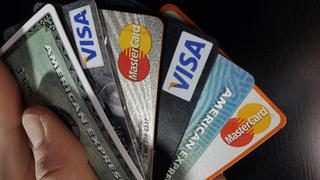 TOMA NOTA: Decide si aceptar la tarjeta premium de tu banco