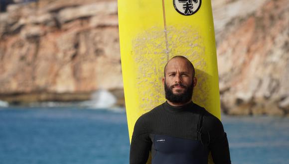 Marcelo Luna es brasileño, tiene 34 años y se dedica a surfear olas gigantes que miden hasta 22 metros de altura. Él está entre los mejores tablistas del mundo que se dedican a esto y vive en este momento en Nazaré, Portugal. Las olas más grandes están allá. (Foto: personal)