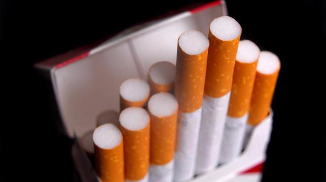 TABACO: En el caso de los cigarrillos de tabaco negro y rubio, se busca desincentivar su consumo tomando como referencia la experiencia exitosa del 2016. Por ello, el ISC por cigarrillo pasará de S/ 0,18 a S/ 0,27 por cada uno.  (Foto: TN)