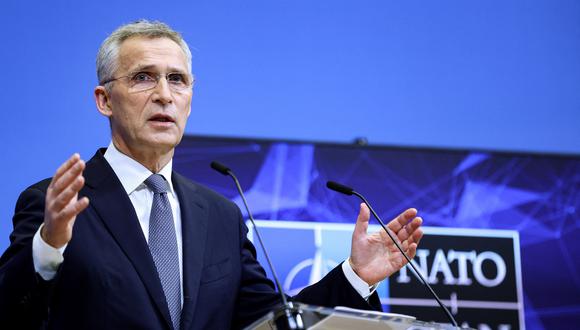 Jens Stoltenberg, secretario general de la OTAN, en conferencia de prensa. (Photo by Kenzo TRIBOUILLARD / AFP)
