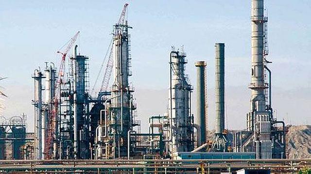 Petroperú y Repsol reducen precios de los combustibles - 1