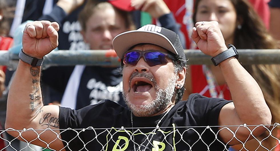 Diego Maradona sorprendió a sus seguidores al realizar nuevamente su famosa Mano de Dios durante un partido de exhibición por el Mundial Sub 20 en Corea del Sur. (Foto: Getty Images)
