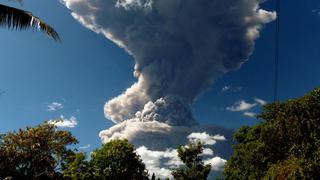 El Salvador: volcán continúa expulsando gases, sin que se reporten víctimas