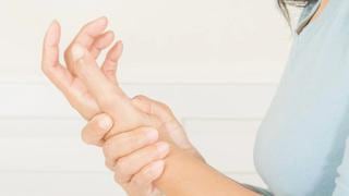 COVID-19 | Las lesiones en manos y muñecas debido al teletrabajo (y cómo tratarlas) 