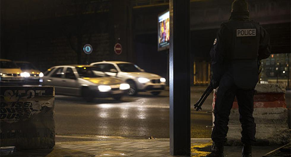 La policía francesa sigue buscando a los responsables de la matanza. (Foto: EFE)