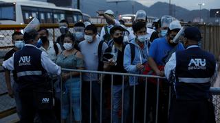 El Agustino: reportan aglomeraciones en paraderos en primer día de levantamiento de la cuarentena | FOTOS