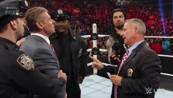 WWE: Vince McMahon fue detenido por la policía en inicio de RAW