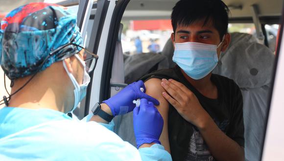 El proceso de vacunación en Lima y Callao continuará este feriado largo. (Foto: Leonardo Fernández / @photo.gec)