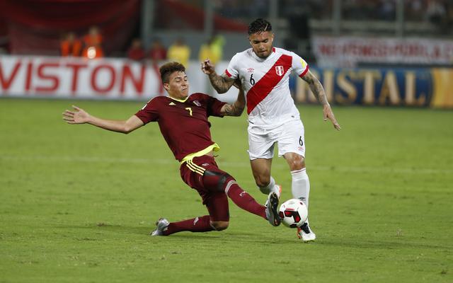 Juan Manuel Vargas estuvo el 24 de marzo de 2016 ante Venezuela en el empate a dos goles en Lima. (Foto: USI)