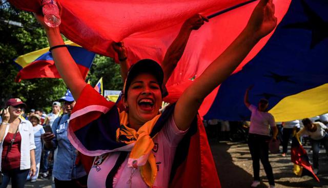 Nicolás Maduro se niega a aceptar la asistencia enviada a Cúcuta a solicitud de Guaidó. (Foto: AFP)