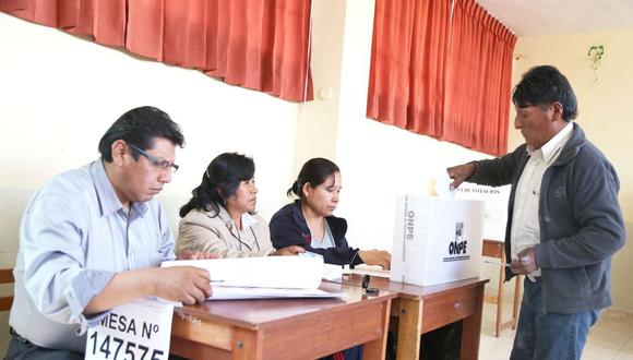 Los horarios de votación que ONPE recomienda tienen por finalidad evitar aglomeraciones en los locales de votación | Foto: Andina / Referencial