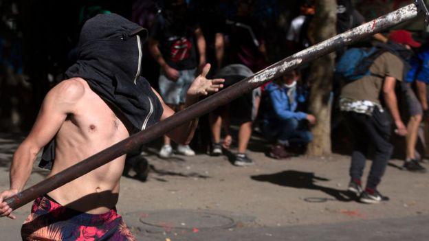 "Creo que juegan a la guerra porque no tienen mucho más que hacer". Foto: Getty images, vía BBC mundo