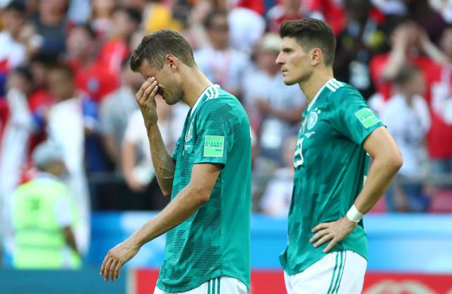 La derrota 2-0 de Alemania ante Corea del Sur dejó fuera al vigente campeón en primera ronda, algo que no sucedía con los teutones desde 1938. (Foto: AP)