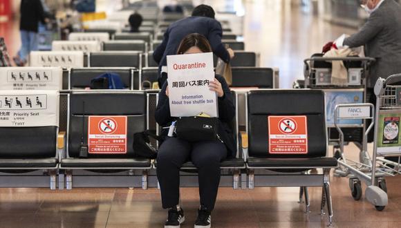 La sala de llegadas del aeropuerto de Haneda en Tokio, Japón, el 8 de noviembre de 2021, en plena pandemia de coronavirus. (Charly TRIBALLEAU / AFP).