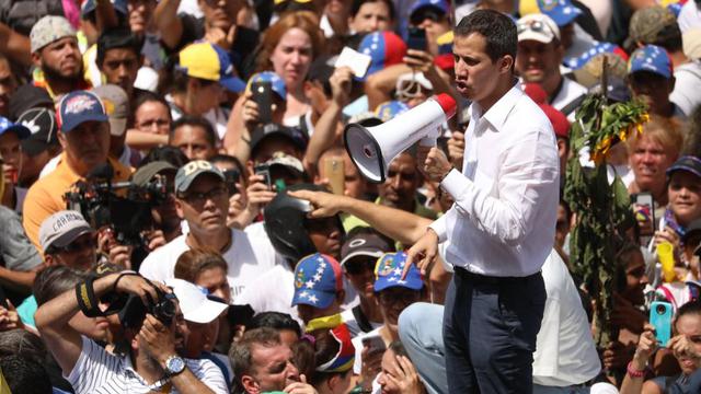 Venezuela: Juan Guaidó anunció una gran movilización hacia Caracas. (EFE)