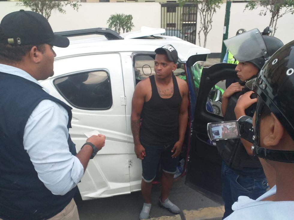 Intervenidos no tenían documentos en regla. Situación dejaba en riesgo a pasajeros. (Foto: Difusión)