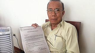 Acuña se defendió de plagio de libro con documento falsificado