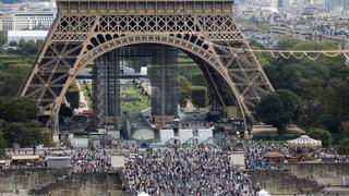 Número de visitantes de la Torre Eiffel vuelve a niveles de antes de la pandemia de coronavirus