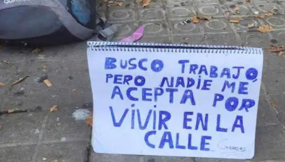 Aran Pérez-Padilla estuvo viviendo en las calles de Barcelona durante un mes y no consiguió un empleo hasta que una usuaria de LinkedIn lo ayudó. (Foto: LinkedIn/Marta Cavestany).