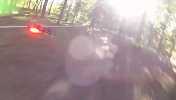 YouTube: drones compiten en carrera en medio de un bosque