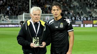 Benavente recibió el premio del futbolista del mes en Sporting Charleroi