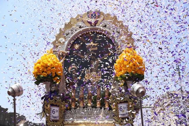 El pasado viernes, la imagen del Señor de los Milagros realizó su quinta y última procesión oficial del año. (Foto: GEC)