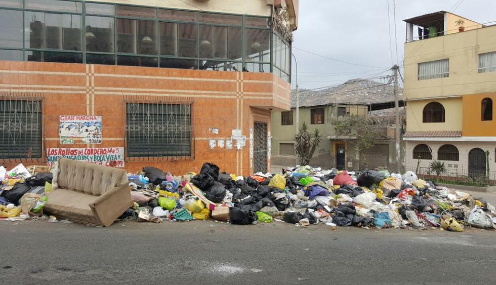 Villa Mar A Del Triunfo Vecinos Denuncian Que Mont Culos De Basura Invaden Calles Del Distrito