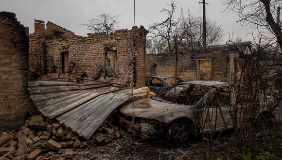 Vista de los daños causados por los bombardeos en Bucha (Ucrania). Organismos multilaterales han expresado en los últimos días su conmoción ante las informaciones de las "terribles atrocidades" cometidas por Rusia en ciudades ucranianas como Bucha, Irpin y Mariúpol, y en la estación de trenes de Kramatorsk. EFE/ MIGUEL GUTIÉRREZ