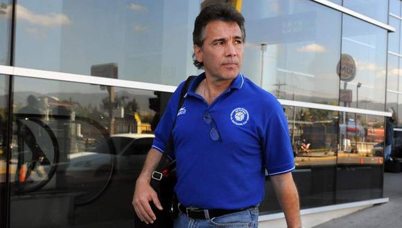 Carlos de los Cobos atraviesa su segunda experiencia como entrenador de El Salvador. (Foto: Agencias)