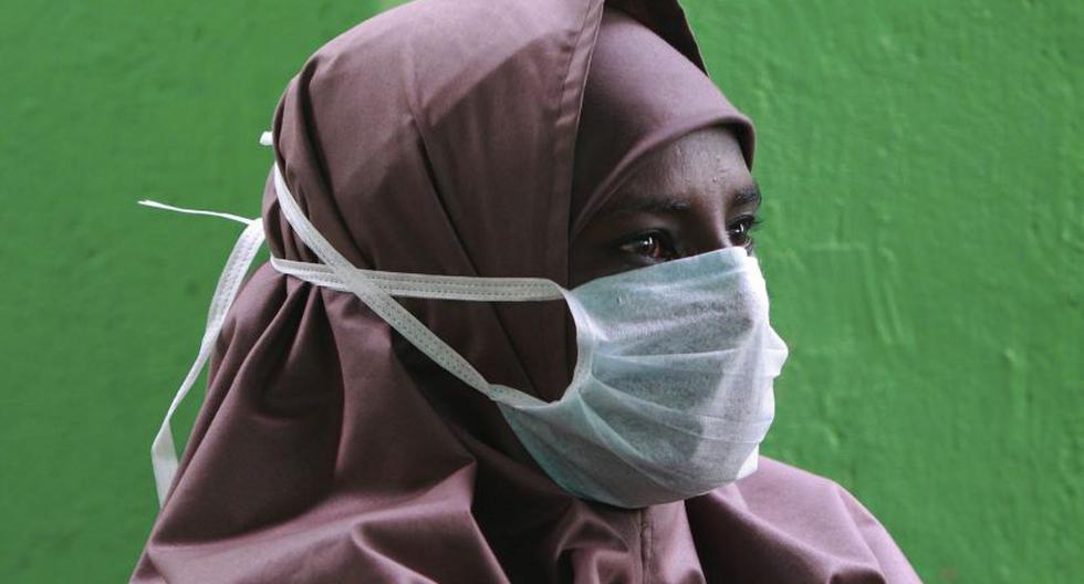 Trabajadora sanitaria en Kenya. (Foto: EFE)