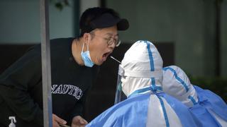 China registra trece muertes por coronavirus y 351 nuevos casos