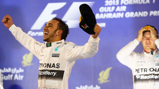 Lewis Hamilton: ahora Nico Rosberg recibió champán en la cara - 4