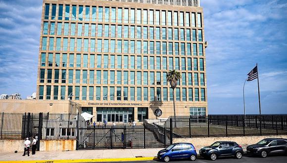 Los primeros casos del síndrome fueron reportados en la embajada de La Habana, Cuba.