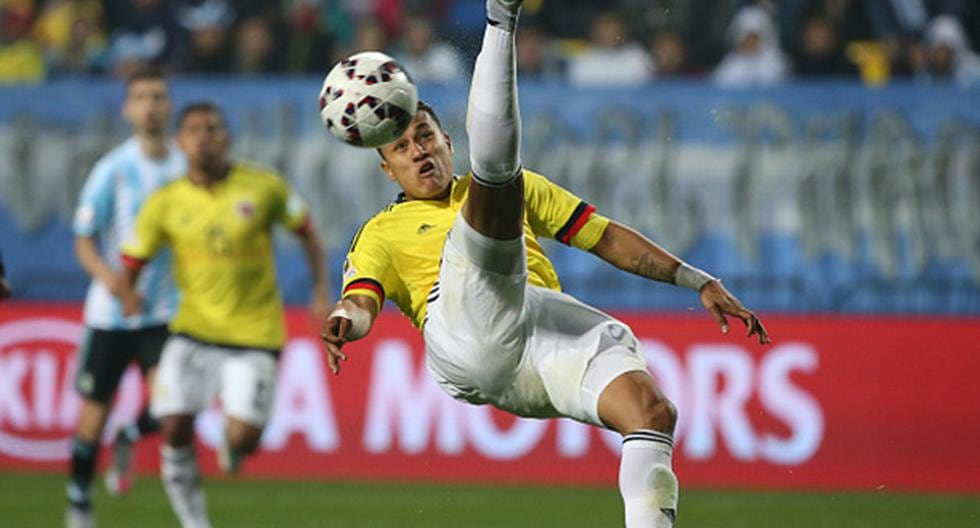 Jeison Murillo impide el gol de Argentina. (Foto: Getty Images)