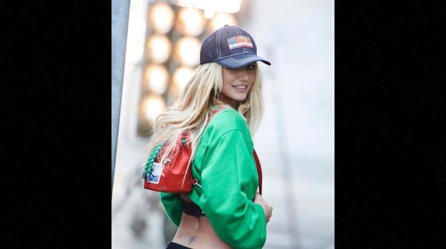 ¿Exceso de photoshop en Britney Spears en campaña para Kenzo?
