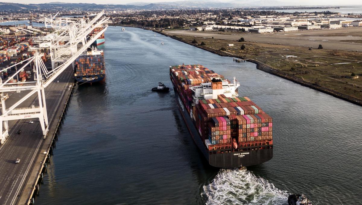 El pasado año, las exportaciones estadounidenses bajaron un 0,1%, mientras que las importaciones se redujeron un 1,4%. (Foto: EFE)