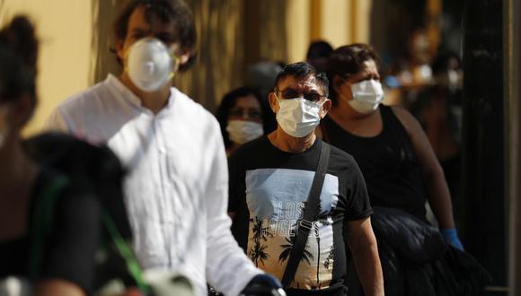 El bono familiar universal está dirigido a los hogares sin trabajadores en planilla. (Foto: EFE)