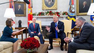 La acalorada discusión entre Trump, Pelosi y Schumer en el Salón Oval | VIDEO
