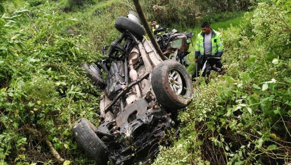 Camioneta cayó a un abismo cuando se desplazaba por la carretera penetración Santa Rosa - Llapo. (Foto referencial)