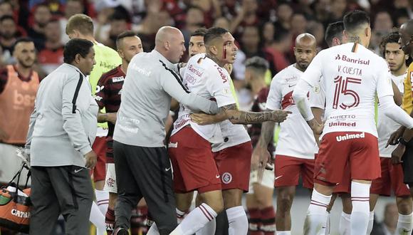 Paolo Guerrero fue expulsado en el duelo ante Flamengo el pasado 25 de septiembre. (Foto: AFP)