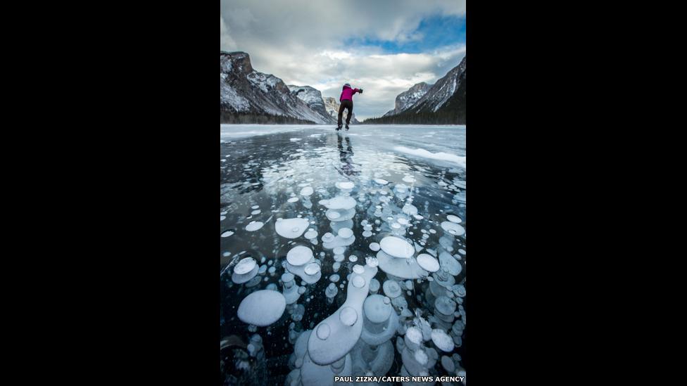 Las impresionantes formas de las burbujas atrapadas en el hielo - 6