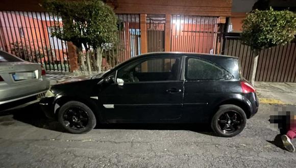 El auto Renault que Kevin Uriel iba a intercambiar por una moto deportiva en México. (El Universal de México, GDA).