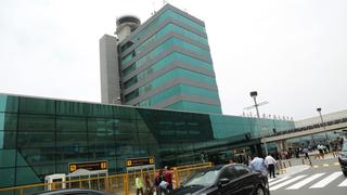 Mincetur y Policía intervienen taxis informales en el aeropuerto Jorge Chávez
