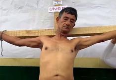 Iquitos: docentes de la UNAP se crucifican en reclamo por mejores sueldos