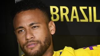 Neymar abandonó prácticas de Brasil por dolor lumbar y es duda para el debut en las Eliminatorias
