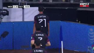 Corrió a abrazar al ‘Tata’ Martino: Uriel Antuna puso el primer gol de México vs. El Salvador | VIDEO